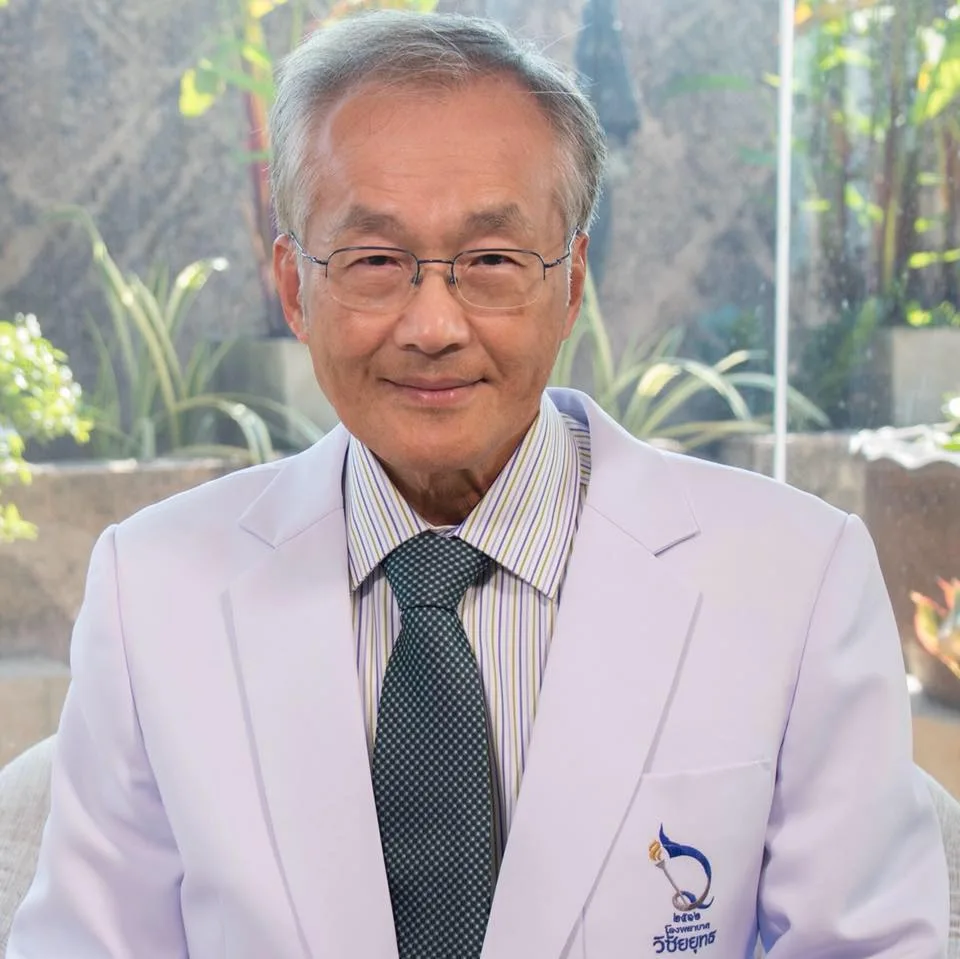 หมอมนูญแนะรัฐบาลฉีดวัคซีคโควิด-19 ให้แรงงานข้ามชาติในจังหวัดสมุทรสาครแทนการตรวจเชิงรุก เชื่อจะพบแรงงานติดโควิด-19 นับแสน เสียค่าใช้จ่ายมหาศาล แต่ถ้าฉีดวัคซีคจะเสียค่าใช้จ่ายเข็มละพันบาท