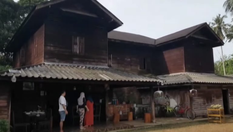 เช็กอิน..กินข้าวเช้า “โรงชาบ้านโบราณ 100 ปี" แหล่งท่องเที่ยวชุมชนบ้านหนองทะเล อ.เมืองกระบี่