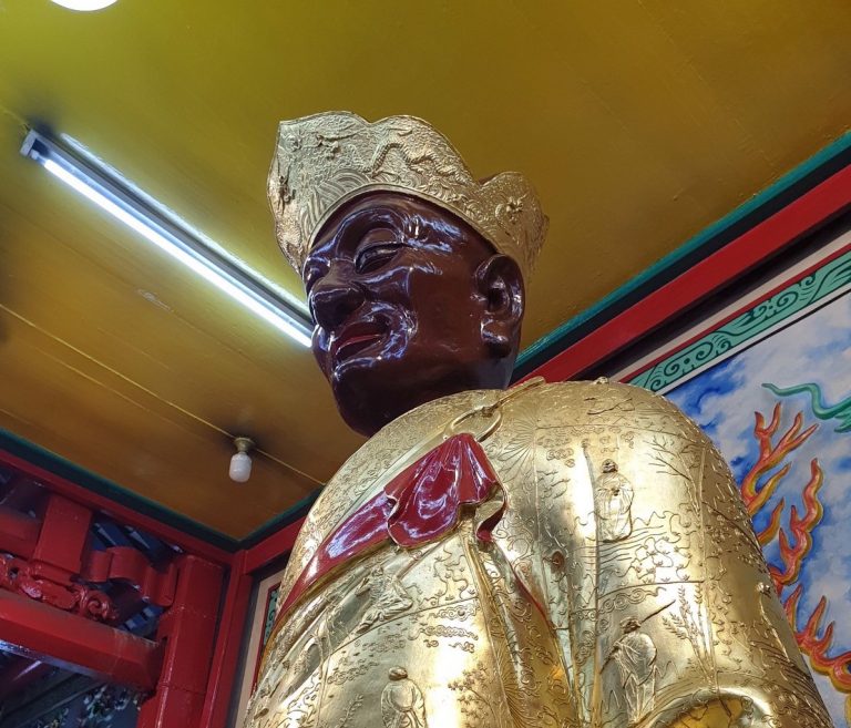 คนชอบเที่ยว ไม่ชอบเดินทางไกล ชุมชนตลาดน้อยมุมชิลล์ๆ ของเมืองหลวง : วีระศักดิ์ โควสุรัตน์