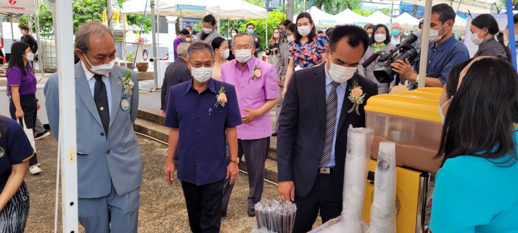 ร้านสหกรณ์กรุงเทพ พระปิ่นเกล้า เปิดจำหน่ายสินค้าสหกรณ์ผู้ผลิตพบบริโภคสู่ซูเปอร์มาร์เก็ตสหกรณ์ มีสินค้า สินค้าอุปโภคบริโภค สินค้าแปรรูป จากพี่น้องเกษตรกร สหกรณ์ผู้ผลิตราคาถูก ร้านสหกรณ์กรุงเทพ พระปิ่นเกล้า เปิดจำหน่ายสินค้าสหกรณ์ผู้ผลิตพบบริโภคสู่ซูเปอร์มาร์เก็ตสหกรณ์ มีสินค้า สินค้าอุปโภคบริโภค สินค้าแปรรูป จากพี่น้องเกษตรกร สหกรณ์ผู้ผลิตราคาถูก