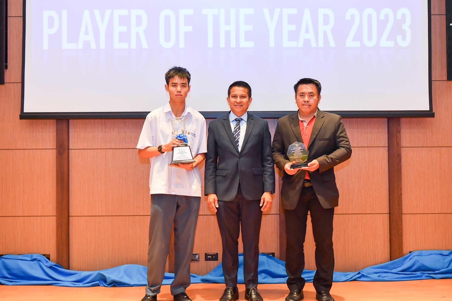 “ณัฐพล”มอบถ้วยเกียรติยศกอล์ฟเยาวชน SINGHA-SAT Future Junior Golf Tournament 2022