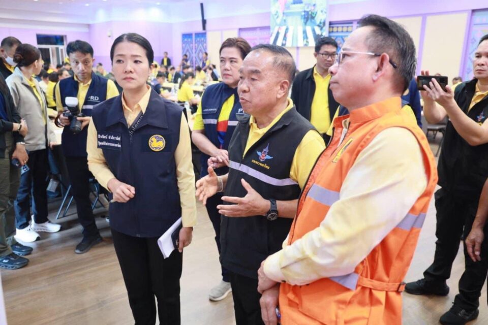 รมช.มหาดไทย และ รมช.กลาโหม ผนึกกำลังติดตามขับเคลื่อนศูนย์ ศปช. ส่วนหน้า จังหวัดเชียงราย ตามข้อสั่งการนายกรัฐมนตรี