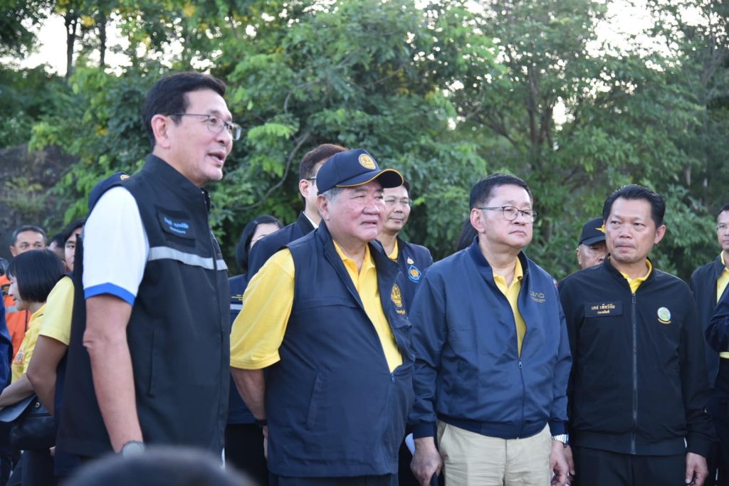 รองนายกฯ ภูมิธรรม ลงพื้นที่ตรวจติดตามสถานการณ์น้ำและการระบายน้ำในเขื่อนกิ่วคอหมา อ.แจ้ห่ม จ.ลำปาง รองนายกฯ ภูมิธรรม ลงพื้นที่ตรวจติดตามสถานการณ์น้ำและการระบายน้ำในเขื่อนกิ่วคอหมา อ.แจ้ห่ม จ.ลำปาง