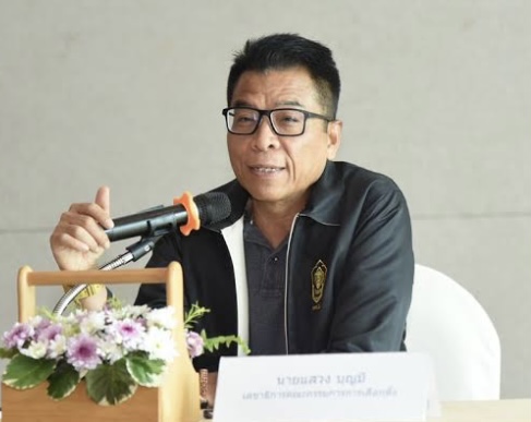 เลขาฯ กกต. เผยสั่งยุติคดียุบ พปชร. หลังพิสูจน์ไม่ได้ว่า "เงินบริจาคตู้ห่าว" เป็นเงินไม่ชอบด้วยกฎหมาย ย้ำ กกต.ไม่มีอำนาจที่จะไปวินิจฉัยตามกฎหมายอื่น เลขาฯ กกต. เผยสั่งยุติคดียุบ พปชร. หลังพิสูจน์ไม่ได้ว่า "เงินบริจาคตู้ห่าว" เป็นเงินไม่ชอบด้วยกฎหมาย ย้ำ กกต.ไม่มีอำนาจที่จะไปวินิจฉัยตามกฎหมายอื่น