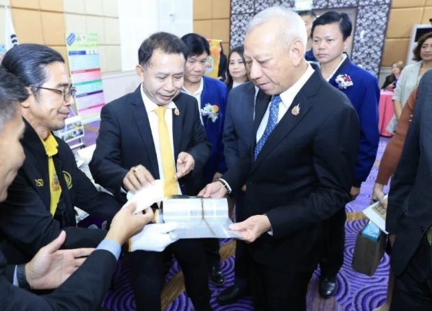 นายพิพัฒน์ รัชกิจประการ รัฐมนตรีว่าการกระทรวงแรงงาน เป็นประธานการลงนามบันทึกความเข้าใจว่าด้วยการพัฒนาฝีมือแรงงานด้านอุตสาหกรรมการต่อเรือ