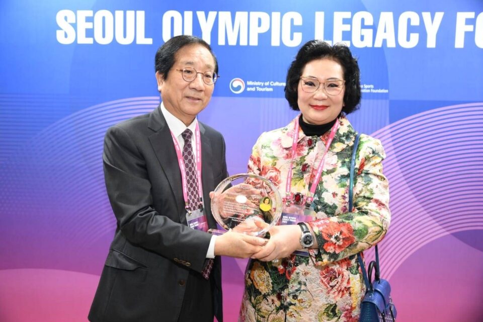 คุณหญิงปัทมา ลีสวัสดิ์ตระกูล กรรมการคณะกรรมการโอลิมปิกสากล(ไอโอซีเมมเบอร์​)