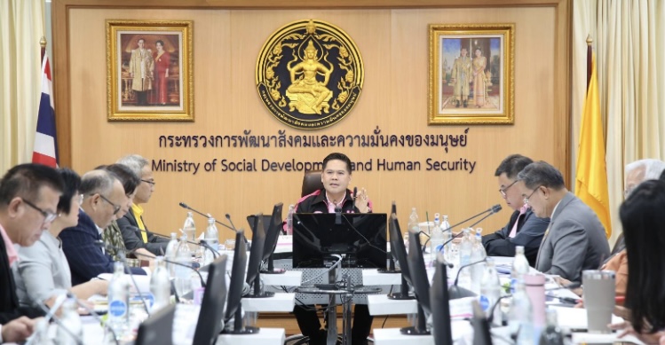 ‘วราวุธ’ เร่งเครื่อง พม. ติดตามนโยบายพันธกิจ 9 ด้าน ต่อยอดจากนโยบาย 5×5 ฝ่าวิกฤตประชากร ยกระดับคุณภาพชีวิตประชากรเตรียมความพร้อมรองรับสังคมสูงวัย