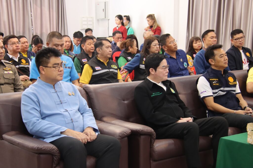 รมช.เกษตรฯลงพื้นที่เร่งโครงการแม่ฮ่องสอนโมเดล รมช.เกษตรฯลงพื้นที่เร่งโครงการแม่ฮ่องสอนโมเดล