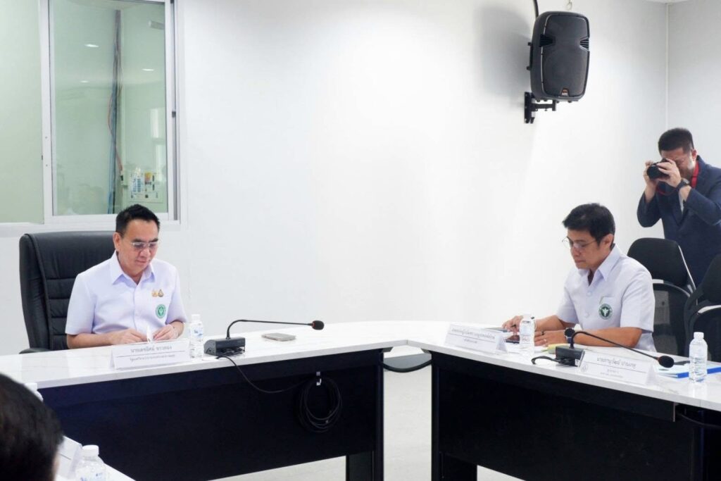 “เดชอิศม์-รมช.สธ.” นำประชุมสมาคมฌาปนกิจฯ อสม. เดินหน้า“รวมพลัง อสม.เป็นหนึ่งเดียว” “เดชอิศม์-รมช.สธ.” นำประชุมสมาคมฌาปนกิจฯ อสม. เดินหน้า“รวมพลัง อสม.เป็นหนึ่งเดียว”