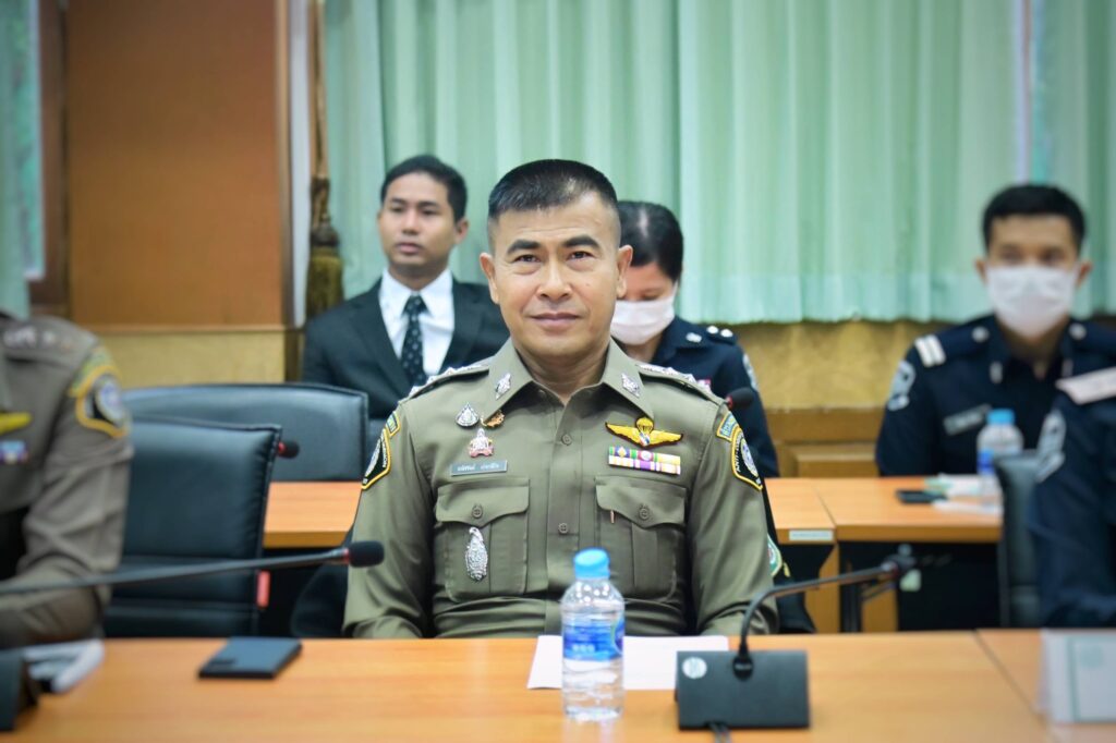 “ธนดล” ลุยต่อ ชงกรมที่ดิน สอบการออกโฉนดส.ป.ก. 46,000 ไร่ “ธนดล” ลุยต่อ ชงกรมที่ดิน สอบการออกโฉนดส.ป.ก. 46,000 ไร่