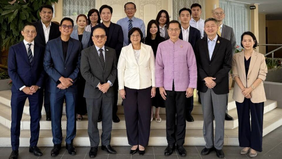 "วีระศักดิ์" เยือนบรูไน ร่วมลงทุนผงโปรตีนสำหรับผู้ป่วยมะเร็ง "วีระศักดิ์" เยือนบรูไน ร่วมลงทุนผงโปรตีนสำหรับผู้ป่วยมะเร็ง
