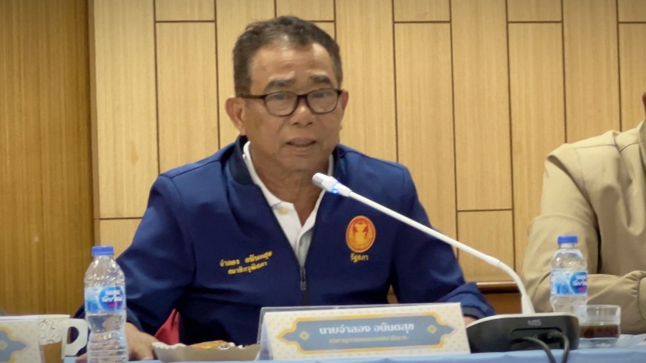 กมธ.สิ่งแวดล้อม วุฒิสภา ตรวจสอบพื้นที่เกาะพะงัน ไม่พบชาวต่างชาติยึดพื้นที่อุทยานจัดคอนเสิร์ต กมธ.สิ่งแวดล้อม วุฒิสภา ตรวจสอบพื้นที่เกาะพะงัน ไม่พบชาวต่างชาติยึดพื้นที่อุทยานจัดคอนเสิร์ต