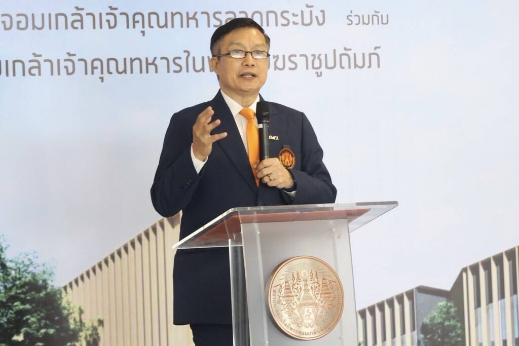 'ดร.เอ้' ส่งมอบอาคาร "โรงพยาบาลพระจอมเกล้าเจ้าคุณทหาร" เพื่อให้บริการคนไทย 'ดร.เอ้' ส่งมอบอาคาร "โรงพยาบาลพระจอมเกล้าเจ้าคุณทหาร" เพื่อให้บริการคนไทย