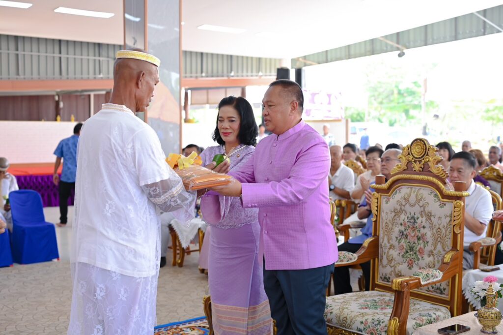 "บิ๊กเกรียง"ร่วมพิธีบวชเณร 66 รูป เฉลิมพระเกียรติกรมสมเด็จพระเทพฯ "บิ๊กเกรียง"ร่วมพิธีบวชเณร 66 รูป เฉลิมพระเกียรติกรมสมเด็จพระเทพฯ