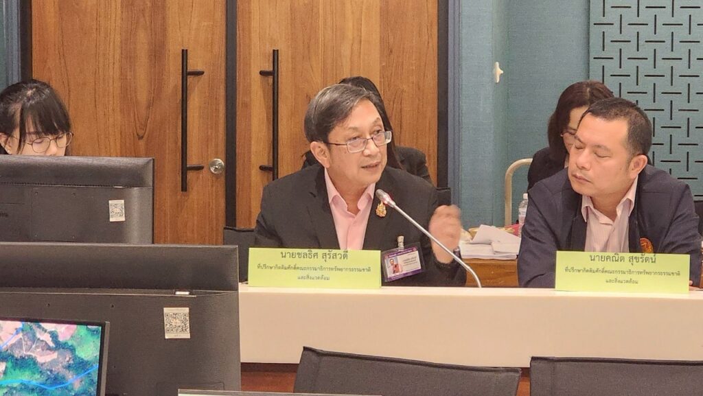 กมธ.ทรัพยากรธรรมชาติฯ วุฒิสภา จี้หน่วยงานรัฐเร่งจัดการรีสอร์ตรุกป่าผาหัวสิงห์ กมธ.ทรัพยากรธรรมชาติฯ วุฒิสภา จี้หน่วยงานรัฐเร่งจัดการรีสอร์ตรุกป่าผาหัวสิงห์