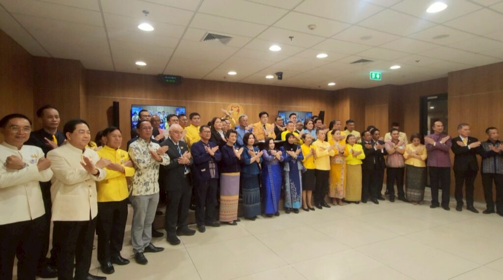 สว.รวมพลัง จี้ รัฐบาล ถอนร่างพ.ร.บ.เอ็นเตอร์เทนเมนต์ฯ แนะทำประชามติชี้ขาด สว.รวมพลัง จี้ รัฐบาล ถอนร่างพ.ร.บ.เอ็นเตอร์เทนเมนต์ฯ แนะทำประชามติชี้ขาด