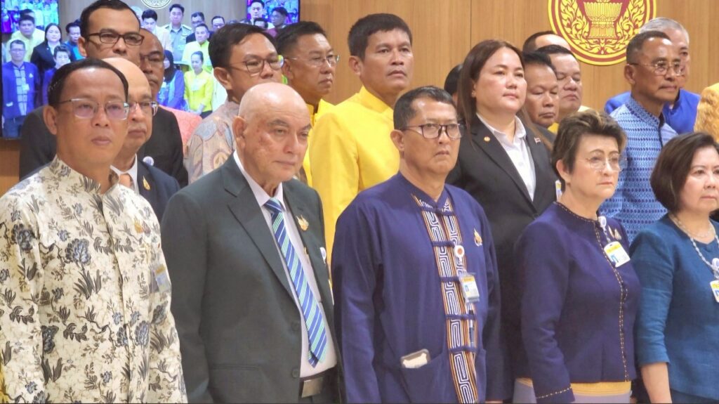 สว.รวมพลัง จี้ รัฐบาล ถอนร่างพ.ร.บ.เอ็นเตอร์เทนเมนต์ฯ แนะทำประชามติชี้ขาด สว.รวมพลัง จี้ รัฐบาล ถอนร่างพ.ร.บ.เอ็นเตอร์เทนเมนต์ฯ แนะทำประชามติชี้ขาด