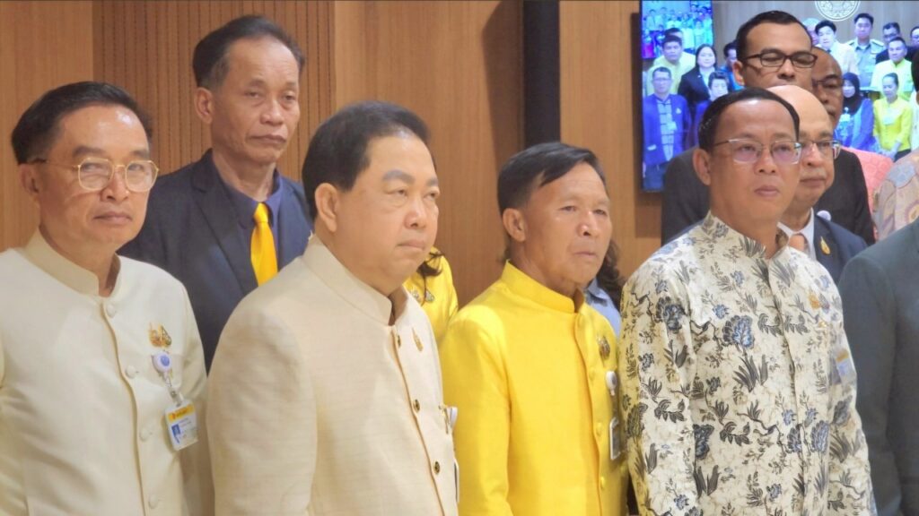สว.รวมพลัง จี้ รัฐบาล ถอนร่างพ.ร.บ.เอ็นเตอร์เทนเมนต์ฯ แนะทำประชามติชี้ขาด สว.รวมพลัง จี้ รัฐบาล ถอนร่างพ.ร.บ.เอ็นเตอร์เทนเมนต์ฯ แนะทำประชามติชี้ขาด