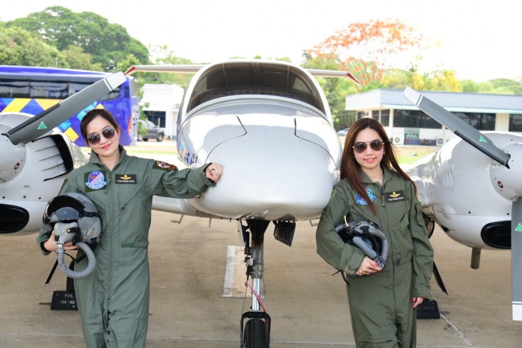 พสบ.ทอ.รุ่นที่ 19 เปิดประสบการณ์เยี่ยมชมโรงเรียนการบิน กำแพงแสน สถาบันผลิตนักรบกองทัพอากาศ พสบ.ทอ.รุ่นที่ 19 เปิดประสบการณ์เยี่ยมชมโรงเรียนการบิน กำแพงแสน สถาบันผลิตนักรบกองทัพอากาศ