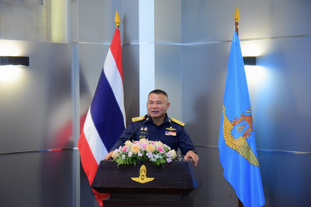 ผบ.ทอ.บรรยายพิเศษแก่ผู้อบรม พสบ.ทอ.รุ่นที่ 19 ผบ.ทอ.บรรยายพิเศษแก่ผู้อบรม พสบ.ทอ.รุ่นที่ 19