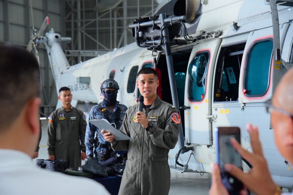 ผบ.ทอ.บรรยายพิเศษแก่ผู้อบรม พสบ.ทอ.รุ่นที่ 19 ผบ.ทอ.บรรยายพิเศษแก่ผู้อบรม พสบ.ทอ.รุ่นที่ 19