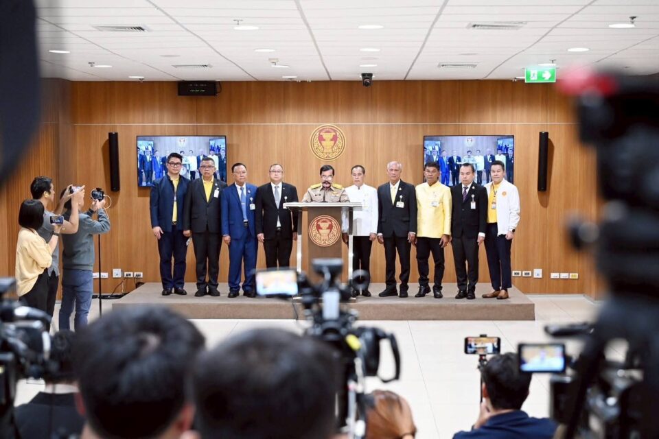 กมธ.ทหาร สว. จ่อเรียก “รักษาการนายกฯ” แจงข้อเท็จจริงปัญหาชายแดน ทั้งไทย-กัมพูชา และชายแดนใต้