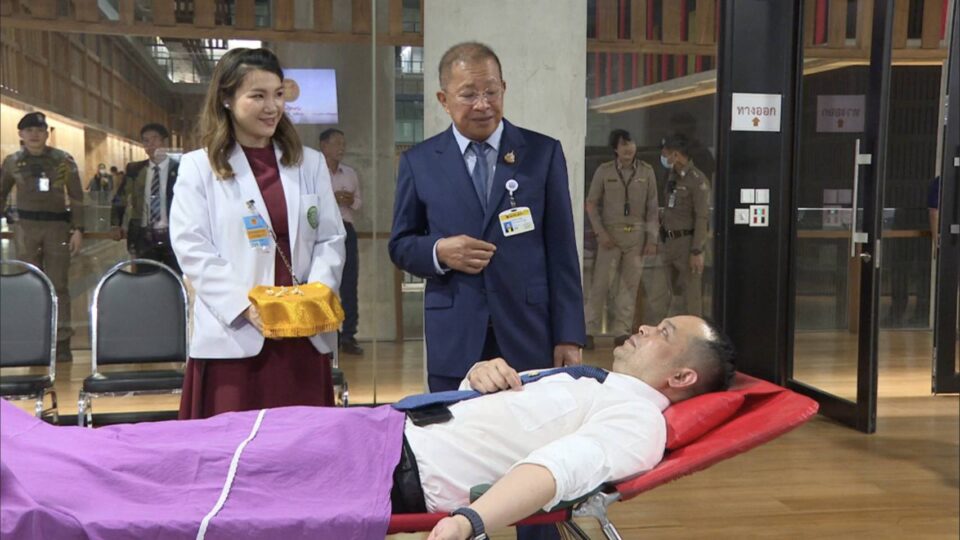 วุฒิสภาผ่าวิกฤติชายแดน! รวมพลัง สว.- ข้าราชการ บริจาคเลือดช่วยผู้ประสบภัยเหตุปะทะ