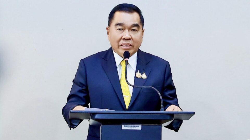 “รัฐบาล“ย้ำ ‘รมช.กลาโหม’ ไม่ได้โทรสั่งห้ามปะทะ มีแต่สั่งลุยเต็มที่