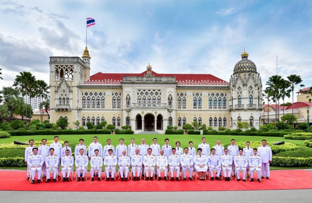 นายกฯ “อนุทิน” แถลงหลังประชุม ครม. (นัดพิเศษ) เร่งแก้ปัญหา 4 ด้าน “เศรษฐกิจ มั่นคง ภัยพิบัติ สังคม” นายกฯ “อนุทิน” แถลงหลังประชุม ครม. (นัดพิเศษ) เร่งแก้ปัญหา 4 ด้าน “เศรษฐกิจ มั่นคง ภัยพิบัติ สังคม”