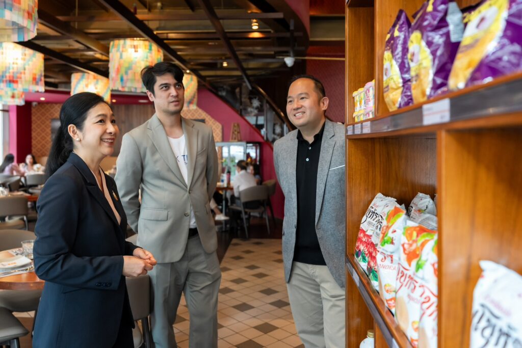“DITP” ตรวจเยี่ยมร้านอาหาร Thai SELECT เมืองดูไบ มอบทูตพาณิชย์เดินหน้าประชาสัมพันธ์ต่อเนื่อง ดันมูลค่าส่งออกวัตถุดิบไทยสู่ตะวันออกกลาง “DITP” ตรวจเยี่ยมร้านอาหาร Thai SELECT เมืองดูไบ มอบทูตพาณิชย์เดินหน้าประชาสัมพันธ์ต่อเนื่อง ดันมูลค่าส่งออกวัตถุดิบไทยสู่ตะวันออกกลาง