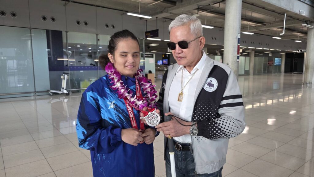 นายกอำนวย ร่วมยินดี “ทัพยูโดคนตาบอดไทย คว้า 3 เหรียญ ที่ 3 เอเชีย” นายกอำนวย ร่วมยินดี “ทัพยูโดคนตาบอดไทย คว้า 3 เหรียญ ที่ 3 เอเชีย”