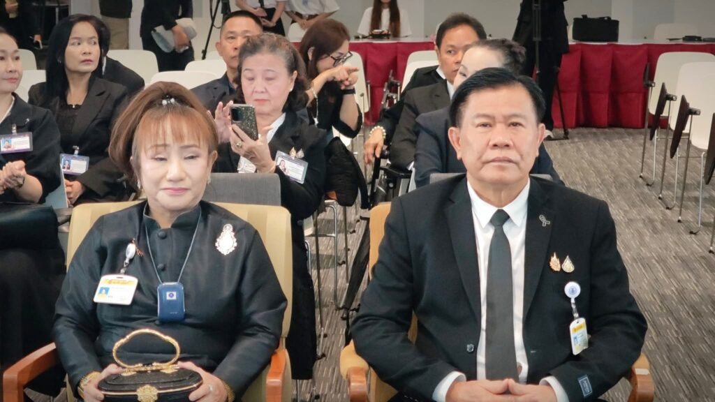 “บิ๊กสวัสดิ์” ผุดไอเดีย แฟนพันธุ์แท้ราชวงศ์ไทย ปลุกเยาวชนรักสถาบันฯ “บิ๊กสวัสดิ์” ผุดไอเดีย แฟนพันธุ์แท้ราชวงศ์ไทย ปลุกเยาวชนรักสถาบันฯ