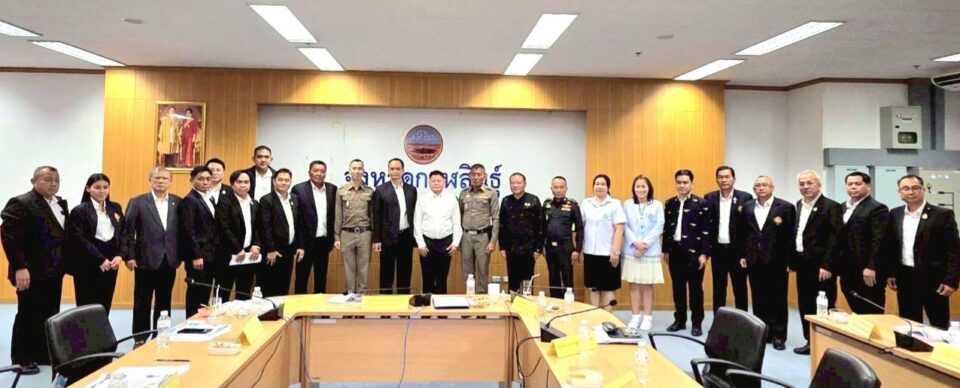 “สว.บุญจันทร์” นำทัพ สว. ลุยกาฬสินธุ์ สแกนเข้มปัญหายาเสพติด