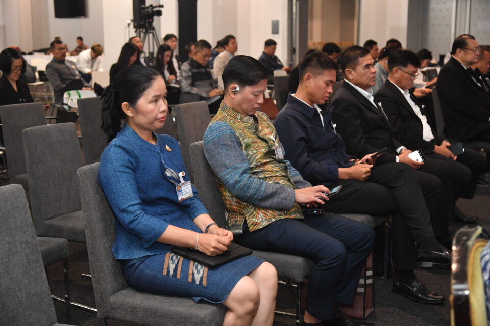 “โสภณ” เปิดสัมมนาสภาไทย “สุภานันท์” นำทัพ สส.หน้าใหม่สวมผ้าไทย ขานรับประหยัดพลังงาน “โสภณ” เปิดสัมมนาสภาไทย “สุภานันท์” นำทัพ สส.หน้าใหม่สวมผ้าไทย ขานรับประหยัดพลังงาน