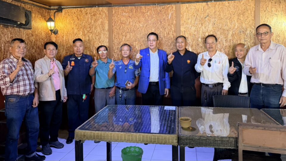 “ราเชน” นำทัพพรรคทางเลือกใหม่บุกเชียงราย ประกาศปักธงตั้งสาขาพรรคครบ 7 เขต “ราเชน” นำทัพพรรคทางเลือกใหม่บุกเชียงราย ประกาศปักธงตั้งสาขาพรรคครบ 7 เขต