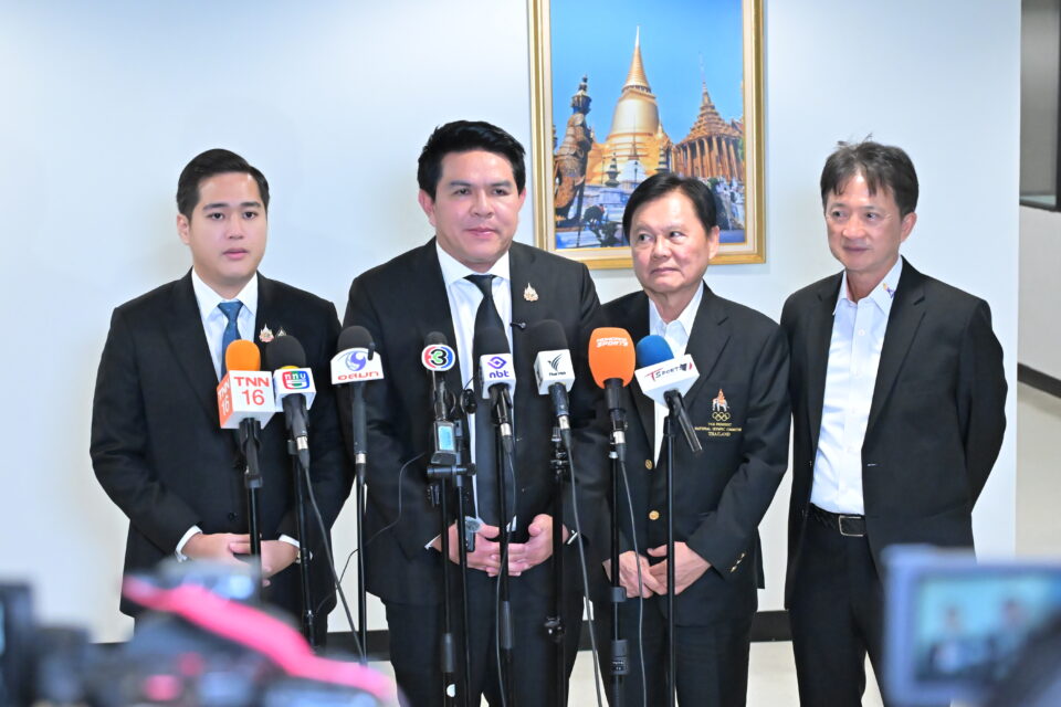 "บิ๊กเอ" รมว.สุรศักดิ์ ชี้! ไม่ลดยอดนักกีฬาไทยลุยเอเชียนเกมส์ที่ญี่ปุ่น เร่งผลักดันแผนเก็บตัวนักกีฬาไทยลุยยูธโอลิมปิกที่เซเนกัล "บิ๊กเอ" รมว.สุรศักดิ์ ชี้! ไม่ลดยอดนักกีฬาไทยลุยเอเชียนเกมส์ที่ญี่ปุ่น เร่งผลักดันแผนเก็บตัวนักกีฬาไทยลุยยูธโอลิมปิกที่เซเนกัล