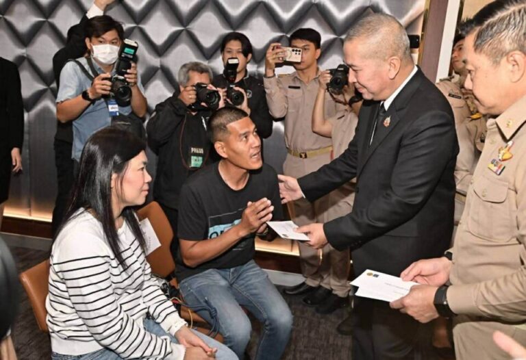 “รุทธพล” มอบเงินเยียวยาเหยื่อไฟไหม้ “โรงเบียร์ ณ ลาดพร้าว”