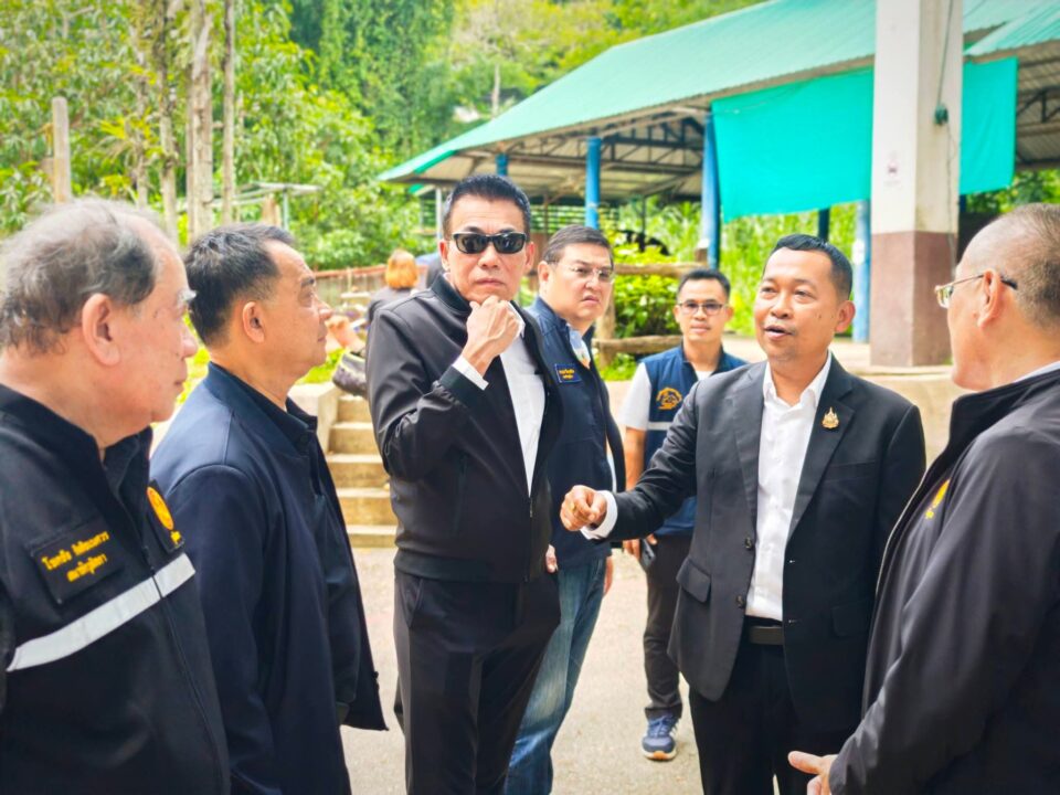 กมธ.สิ่งแวดล้อม วุฒิสภา ทวงคืน “เขาคอก” ซัดรีสอร์ตหรูทับที่กักช้างโบราณ กมธ.สิ่งแวดล้อม วุฒิสภา ทวงคืน “เขาคอก” ซัดรีสอร์ตหรูทับที่กักช้างโบราณ